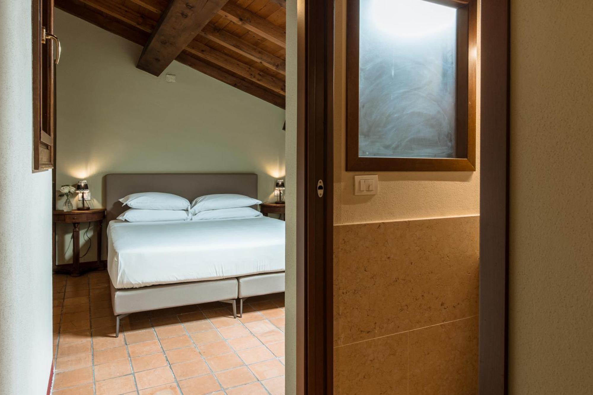 Osteria Luxury Apartments بسكييرا ديل غاردا المظهر الخارجي الصورة